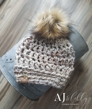 Load image into Gallery viewer, FOSSIL AJ BEANIE